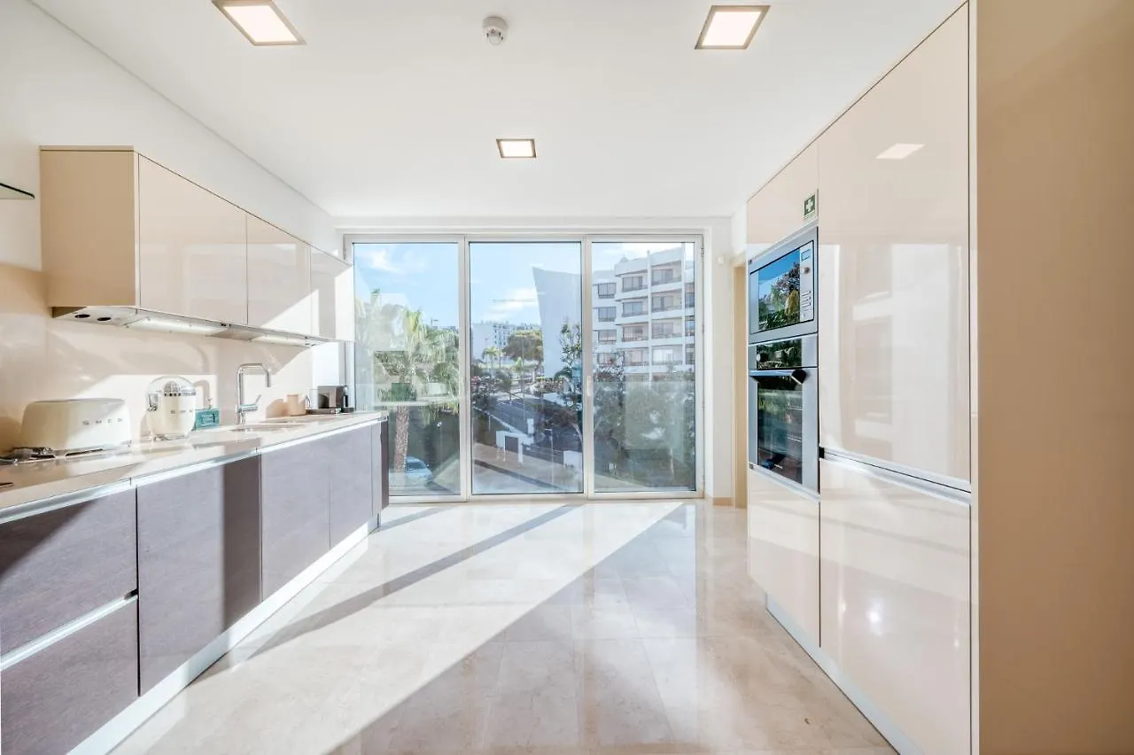 Suite 107 - Two Bedroom Apartment Funchal