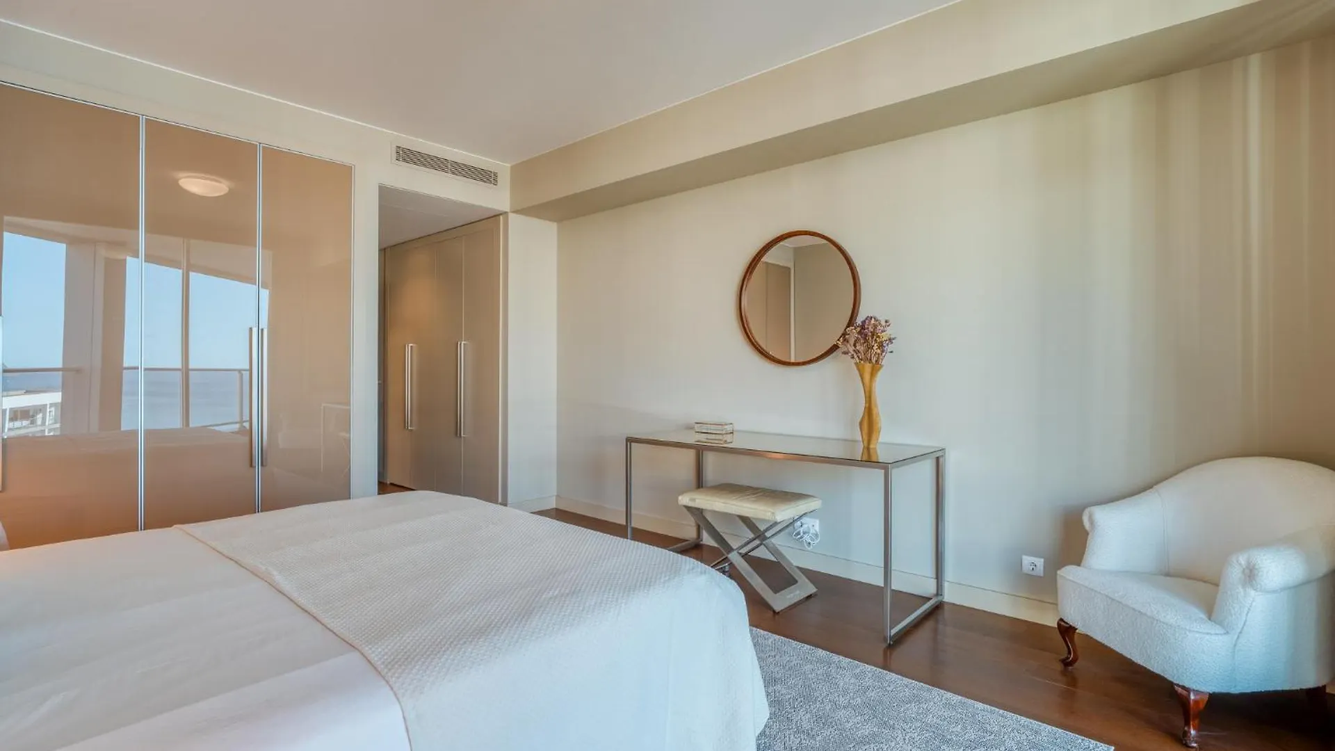 Suite 107 - Two Bedroom Apartment Funchal